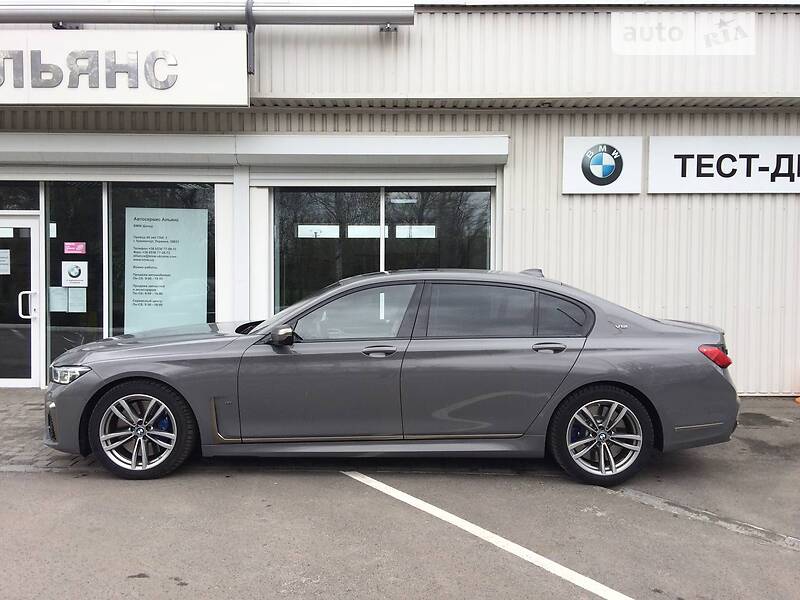 Седан BMW 7 Series 2021 в Кременчуці