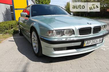 BMW 7 Series  2001
