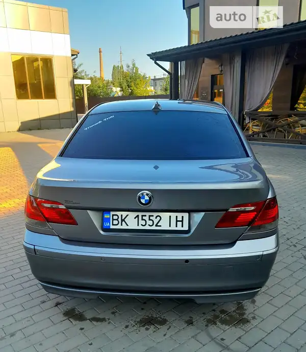 BMW 7 Series 2005