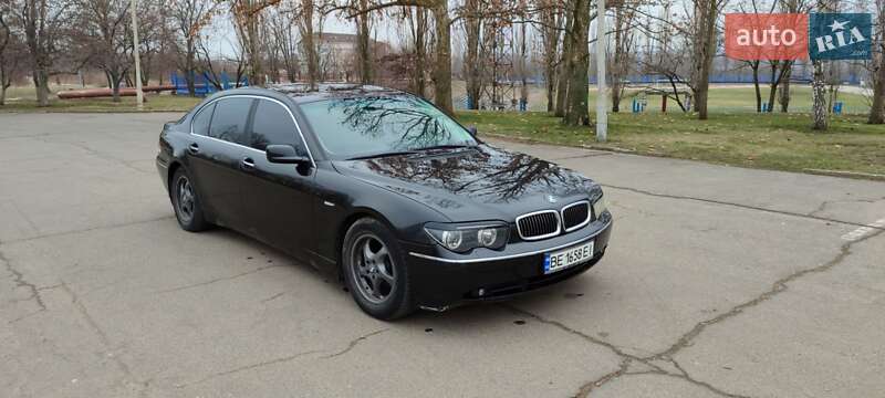 Седан BMW 7 Series