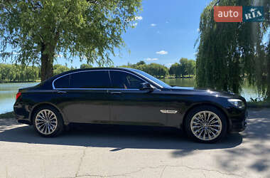 BMW 7 Series  2011