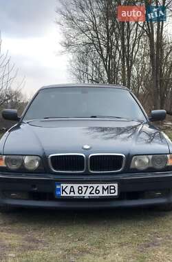 BMW 7 Series  2000