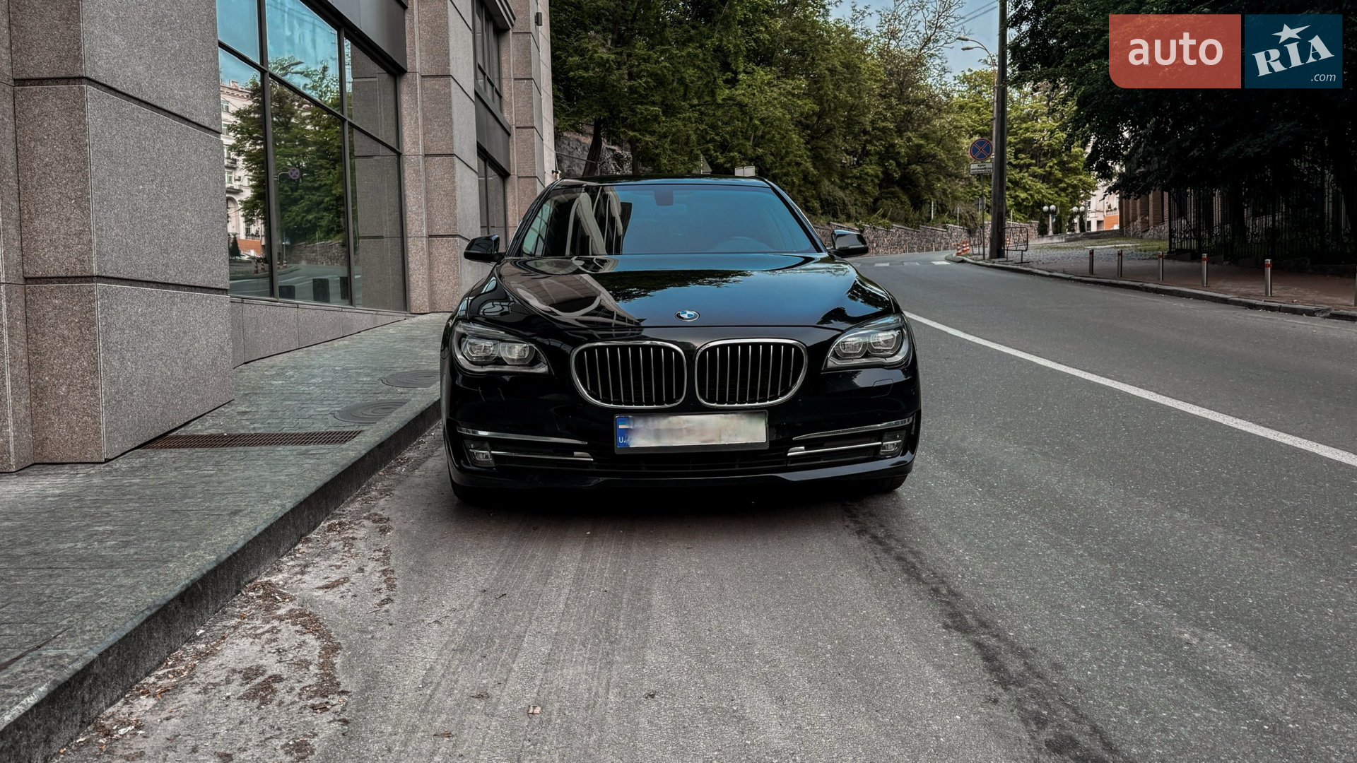 BMW 7 Series 2014 VIN WBAYC41060DZ77293 фото оголошення 4 з 8