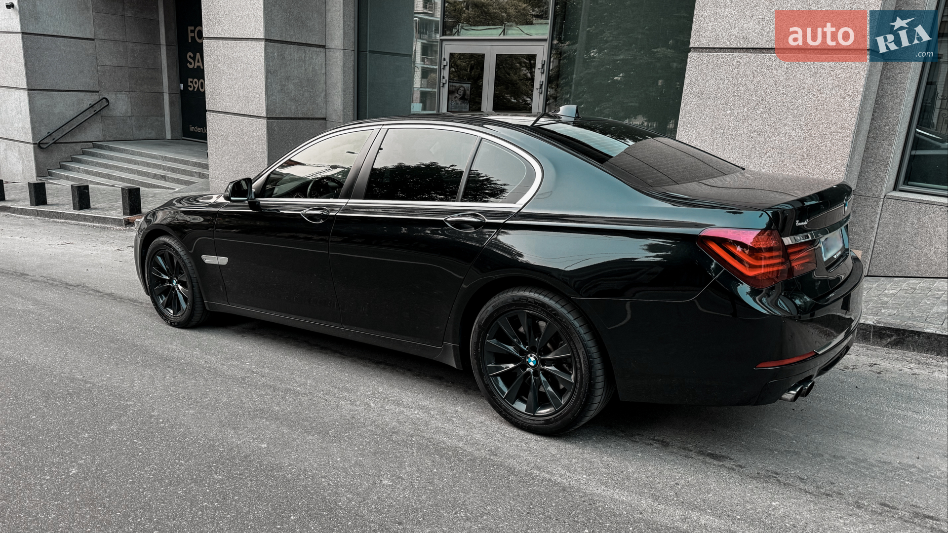 BMW 7 Series 2014 VIN WBAYC41060DZ77293 фото оголошення 3 з 8