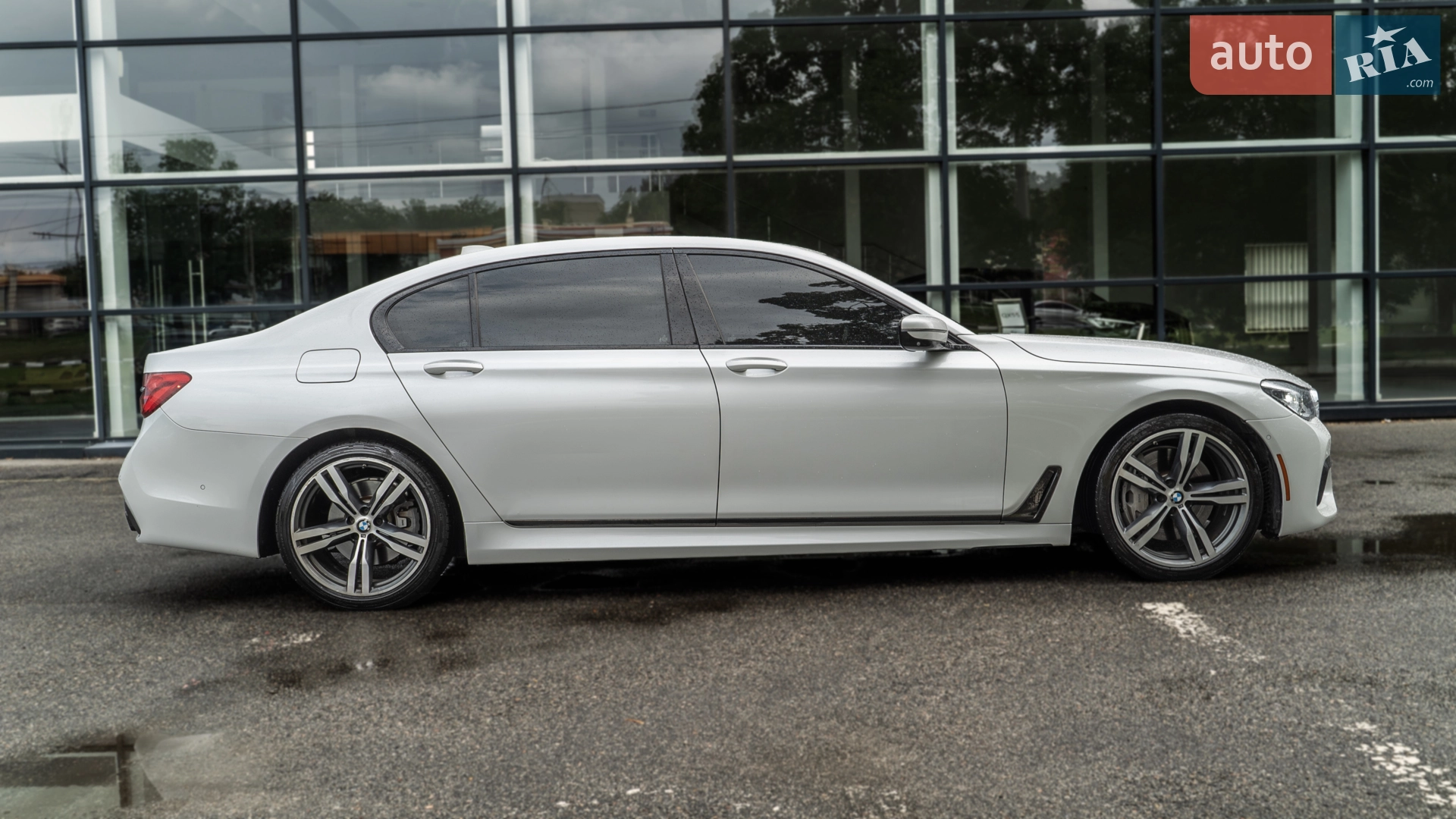 BMW 7 Series 2018 VIN WBA7F0C51KGM25593 фото оголошення 7 з 49