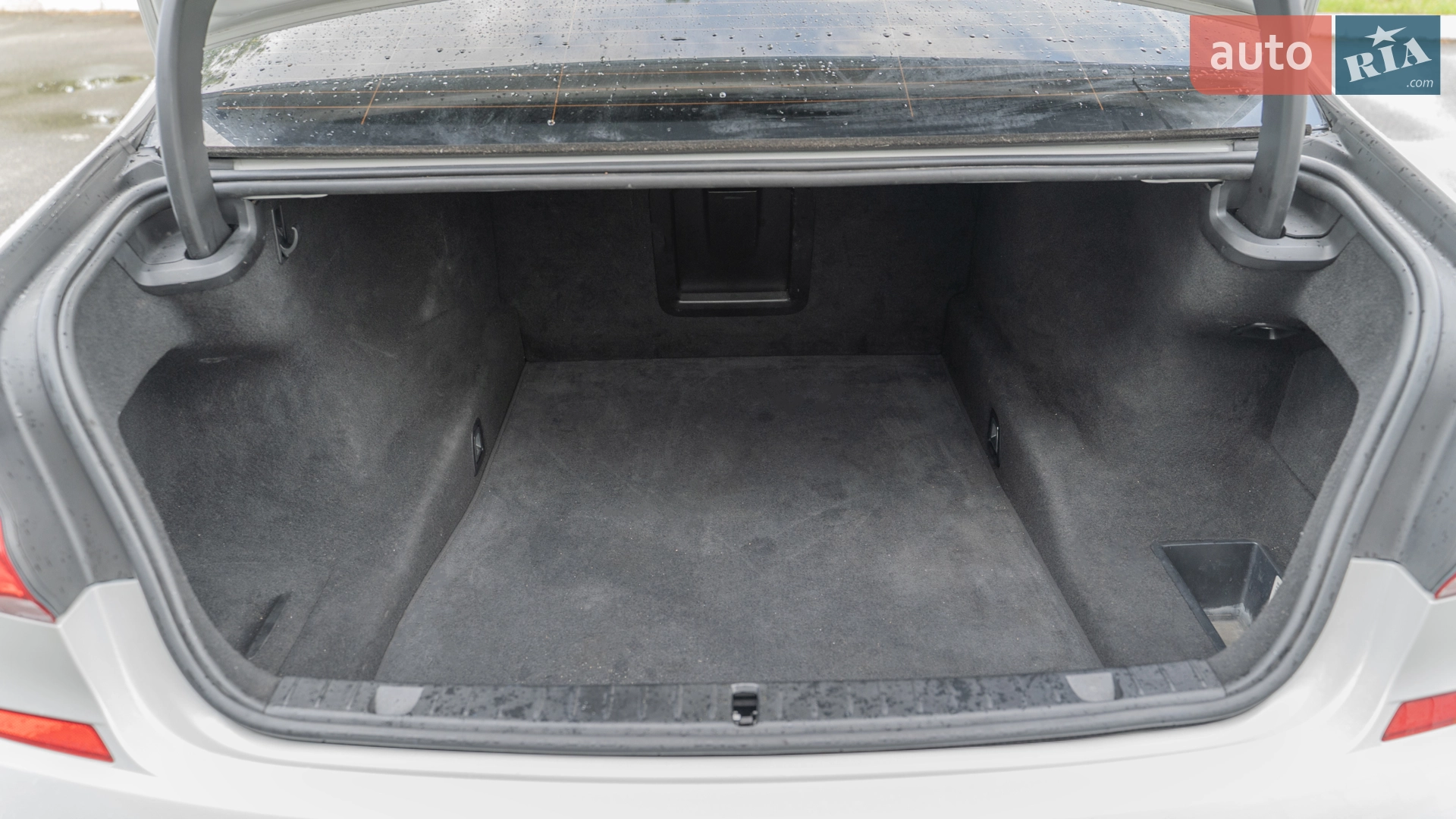 BMW 7 Series 2018 VIN WBA7F0C51KGM25593 фото оголошення 34 з 49