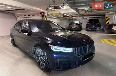 BMW 7 Series  2021