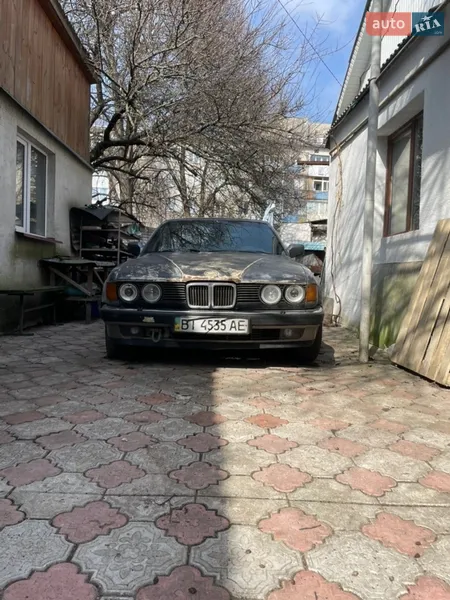 BMW 7 Series 1988
