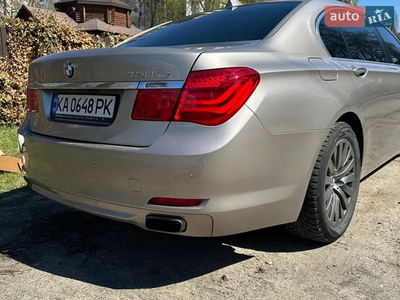 BMW 7 Series 2011