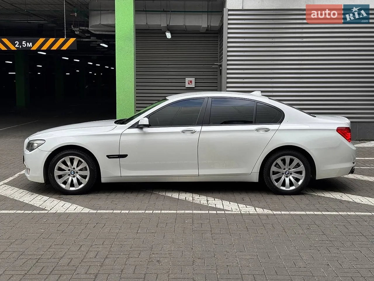 2010 BMW 7er - мініатюра 2