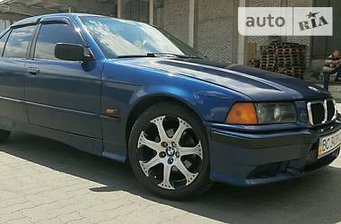 BMW   1993