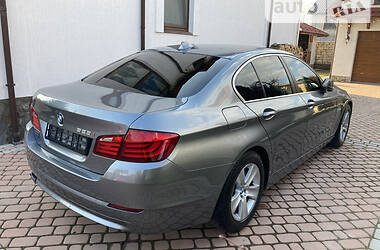 BMW  528i 2010