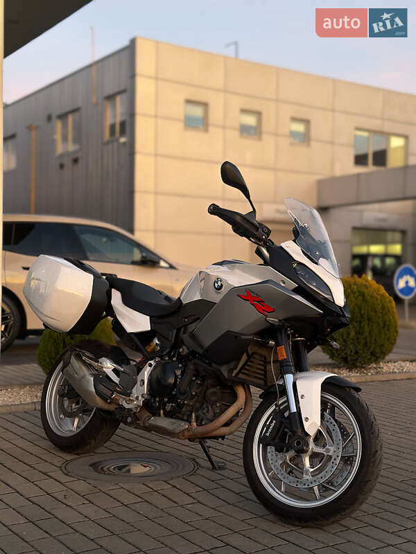 Мото BMW F 900 XR