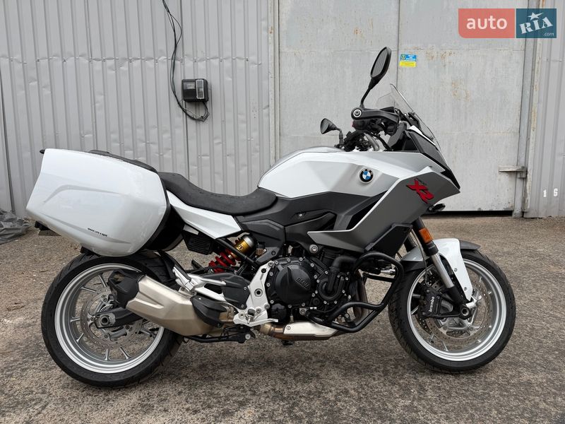 Мото BMW F 900 XR