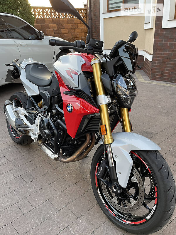 Мото BMW F 900R