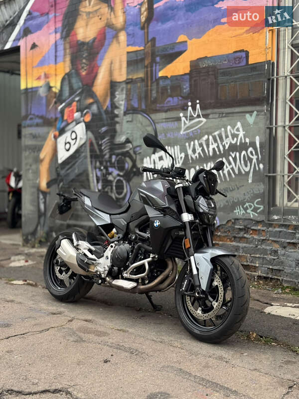 BMW F 900R