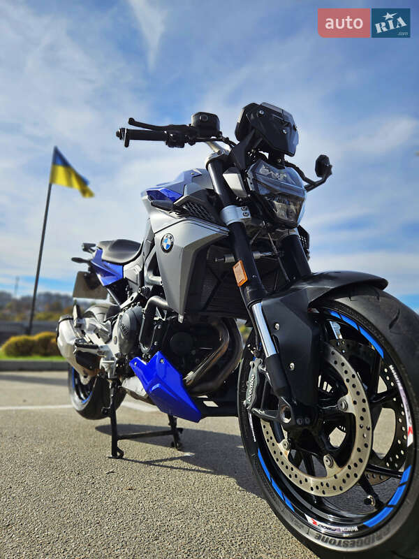 Мотоцикл Без обтікачів (Naked bike) BMW F 900R