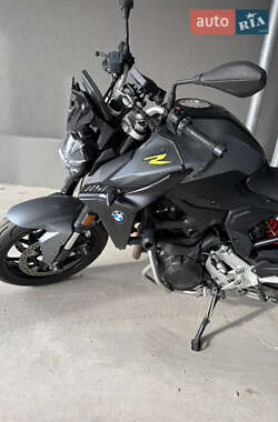 BMW F 900R  2023