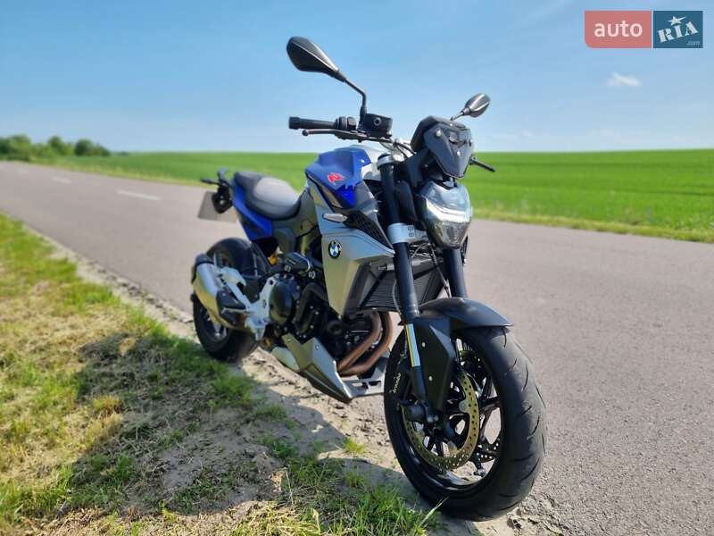 BMW F 900R