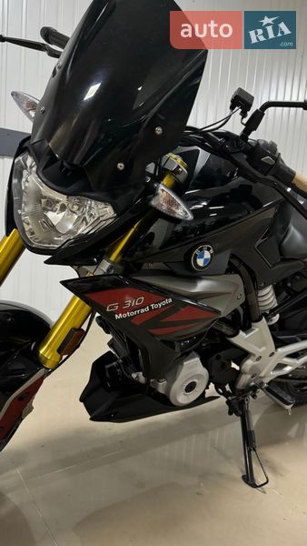 Спортбайк BMW G 310R