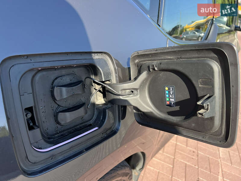 Хэтчбек BMW I3 2014 в Киеве