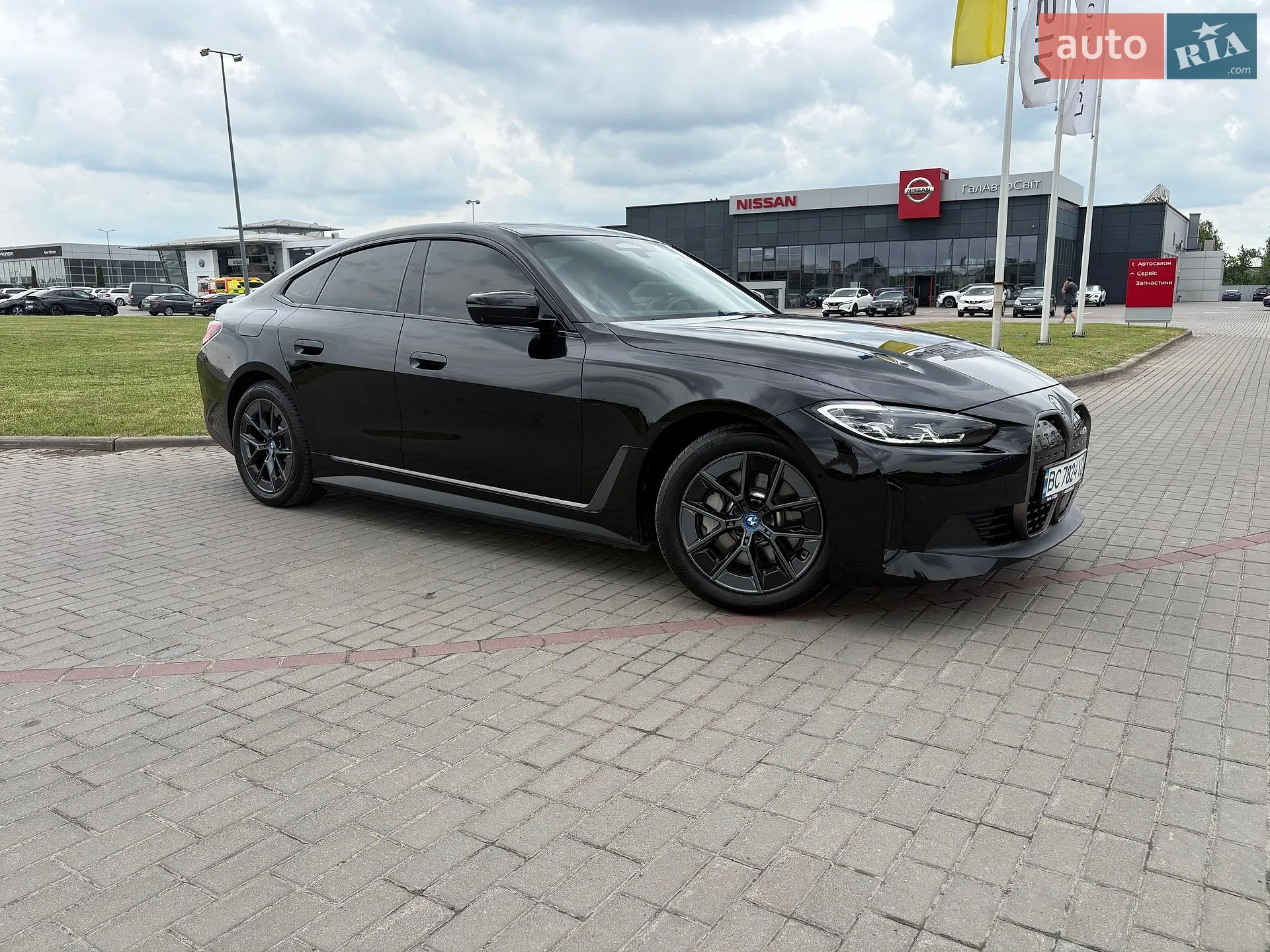 BMW i4 2023 VIN WBY43AW00PFR06130 фото оголошення 2 з 35