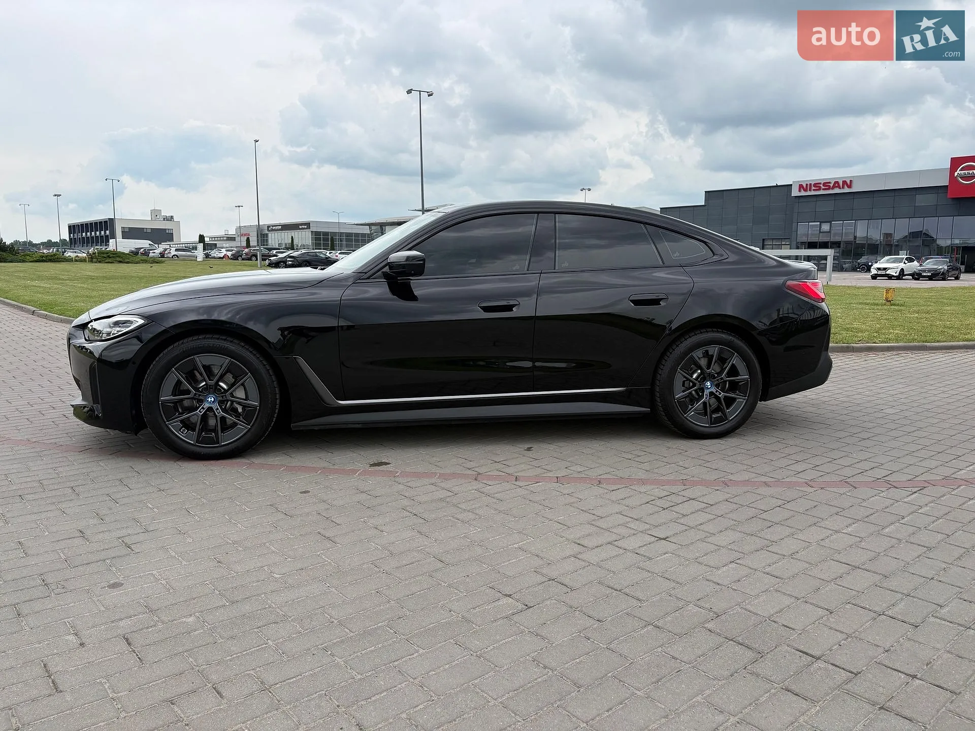 BMW i4 2023 VIN WBY43AW00PFR06130 фото оголошення 4 з 35