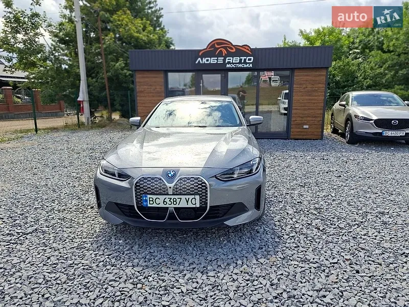 BMW i4 2025