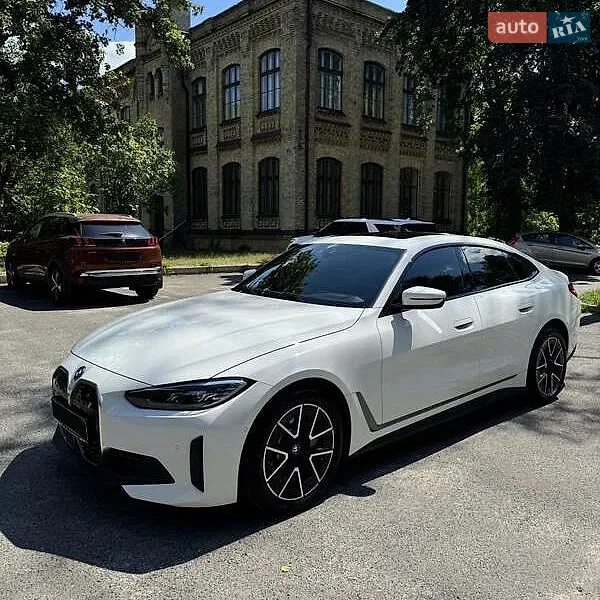BMW i4