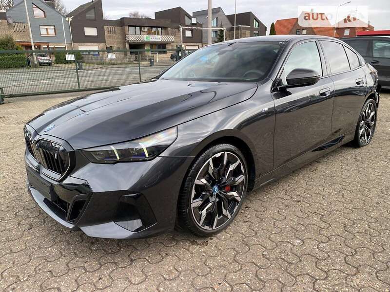 Легковые BMW i5