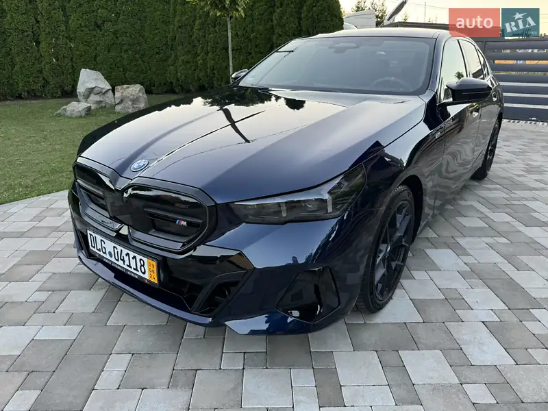 BMW i5