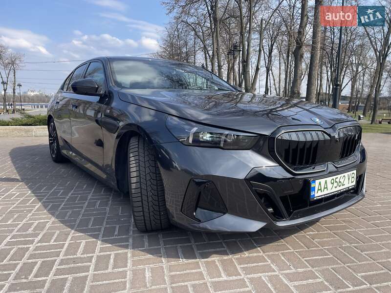 BMW i5