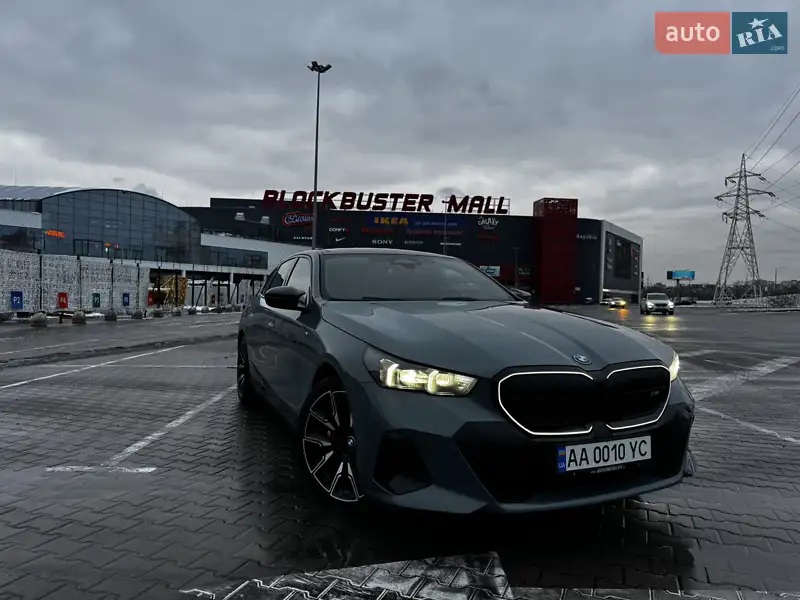 BMW i5
