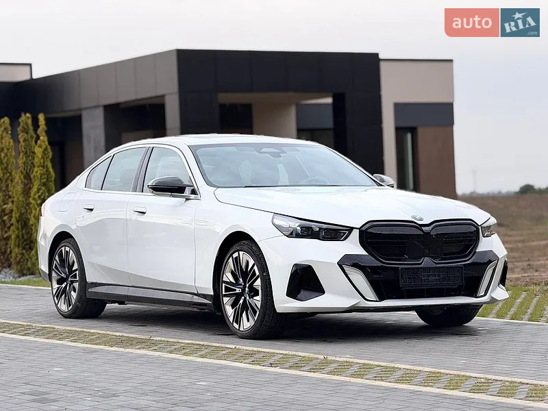 BMW i5 2024