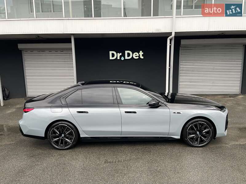 Седан BMW i7 2023 в Києві фото 35 Седан BMW i7 2023 в Києві