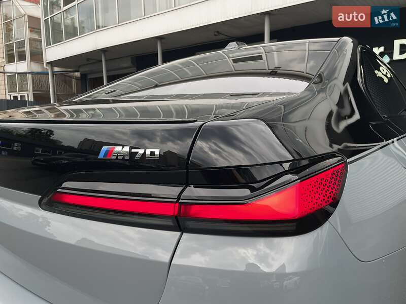 Седан BMW i7 2023 в Києві фото 40 Седан BMW i7 2023 в Києві