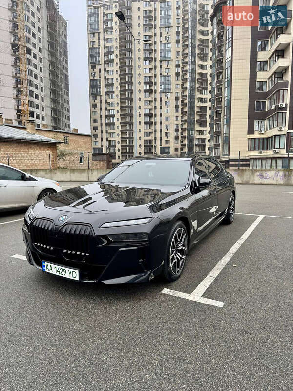 Легкові BMW i7