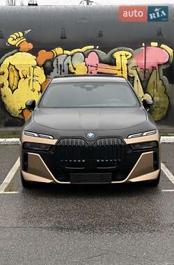 BMW i7  2023