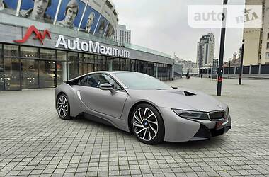 BMW i8  2015