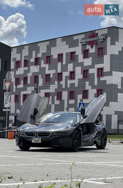 BMW i8  2015
