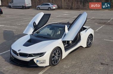 BMW i8  2015