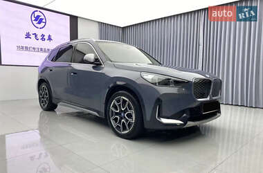 BMW iX1  2023