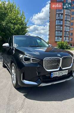 BMW iX1  2024