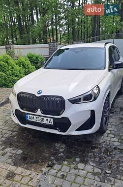 BMW iX1  2022