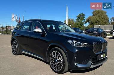 BMW iX1  2023