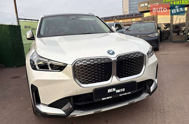 BMW iX1  2023