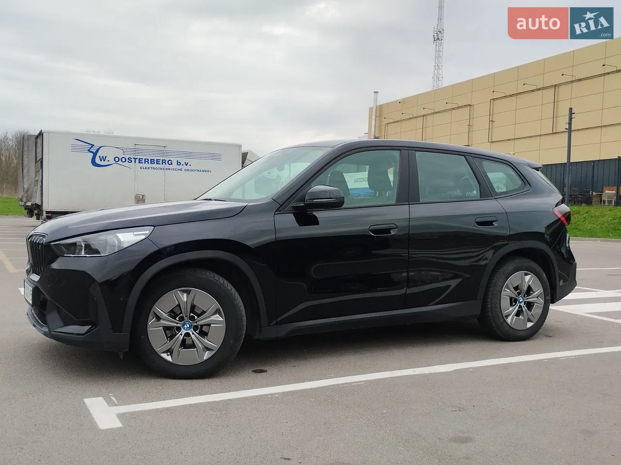 BMW iX1 2024