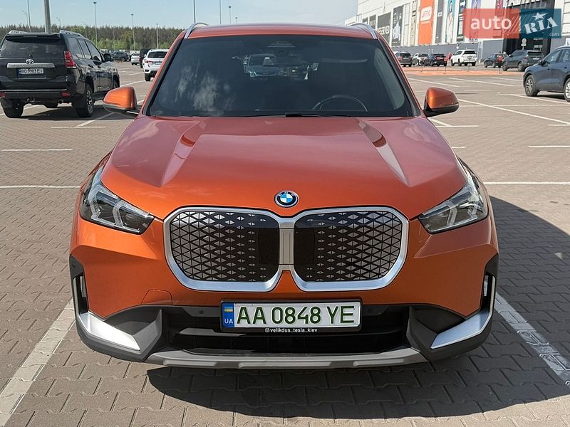 BMW iX1 2024