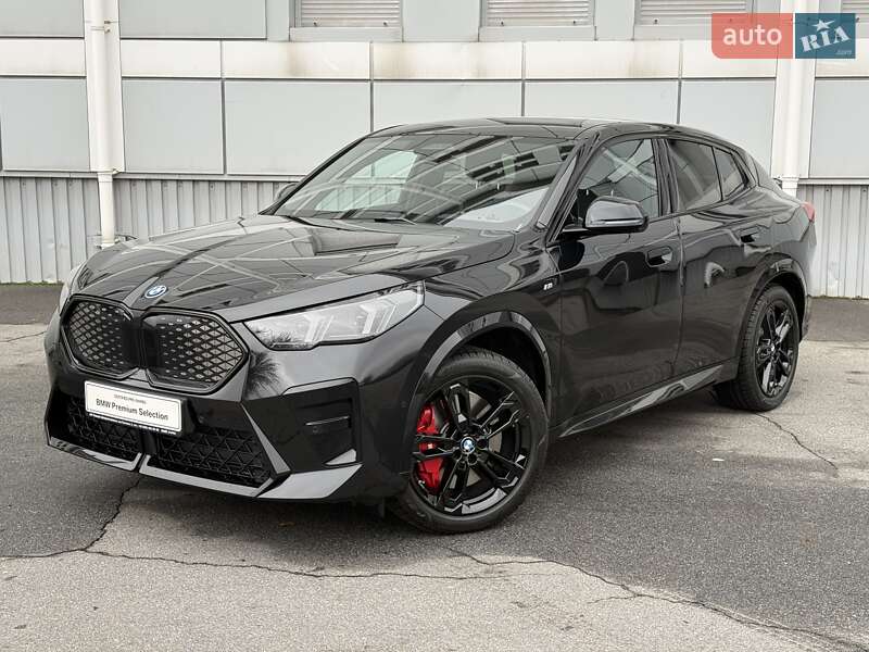 Позашляховик / Кросовер BMW iX2