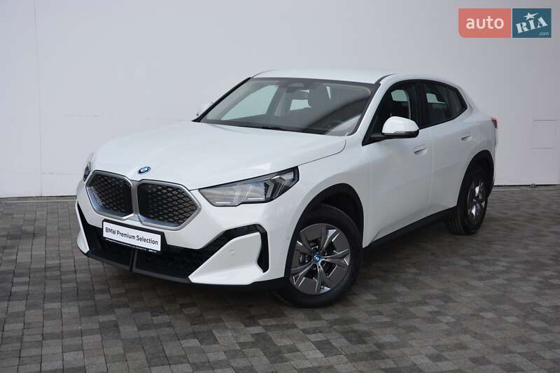 BMW iX2